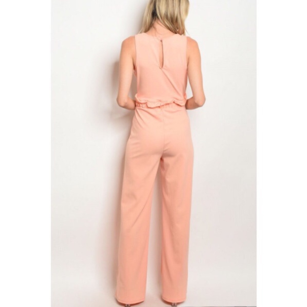 *LAST ONE* 1970s Vintage Designed Peach Jumpsuit - Picture 2 of 8